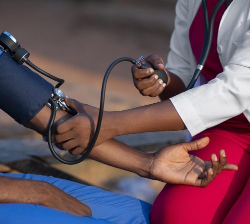 africa-humanitarian-aid-doctor-taking-care-patient
